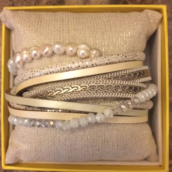 Wrap Around Pearl Bracelet - Picture 1 of 5